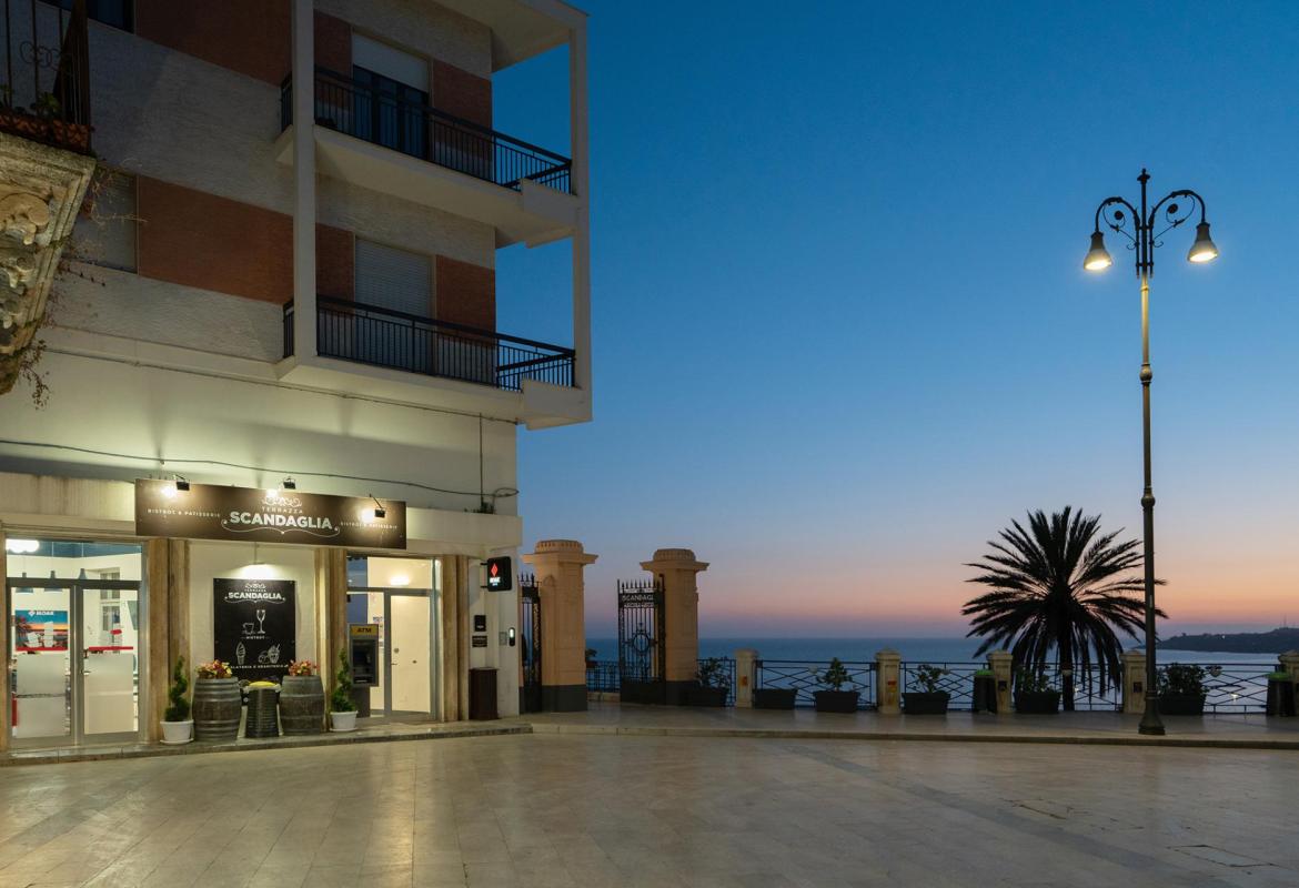 piazza Angelo Scandaliato a Sciacca vista dal centro storico vicino al b&b